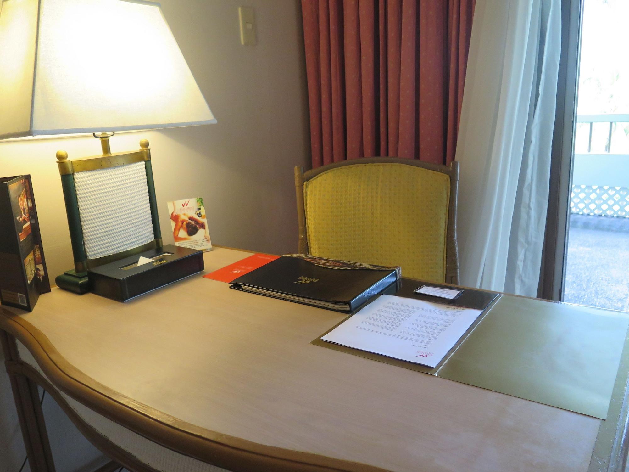 Waterfront Insular 4*