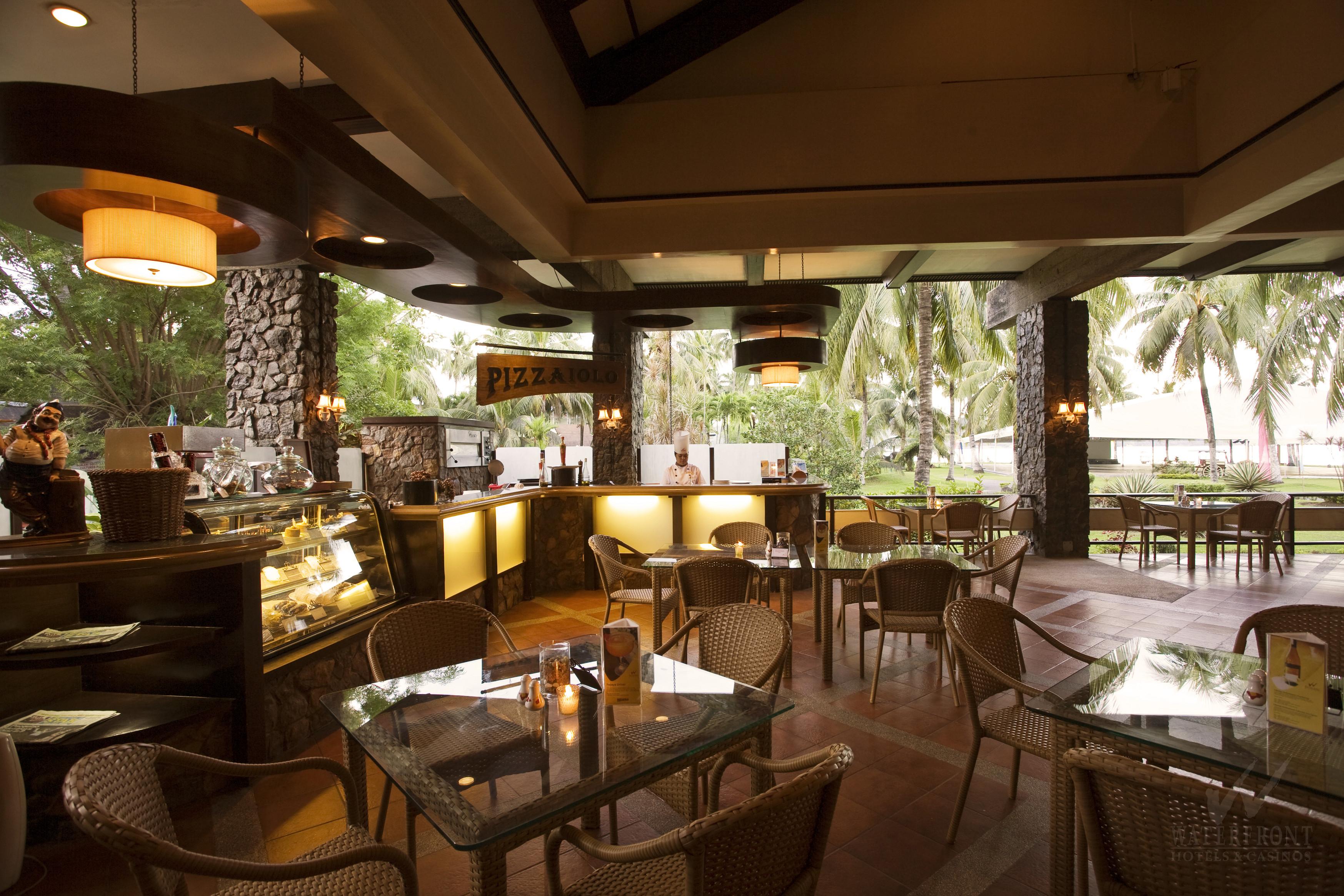 Hotel Waterfront Insular 4*