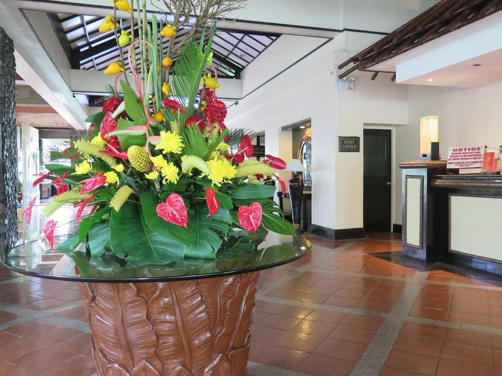 Waterfront Insular 4* Davao