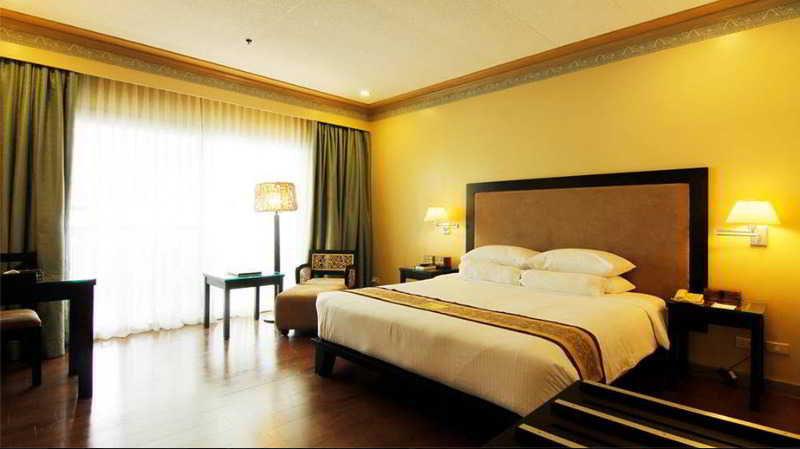 Waterfront Insular